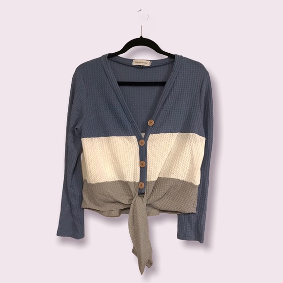 🌟SALE 2/$10.00‼️ Luna Tuccini Blue/White Color-Block Tie-Front Top, Size M - Picture 2 of 9